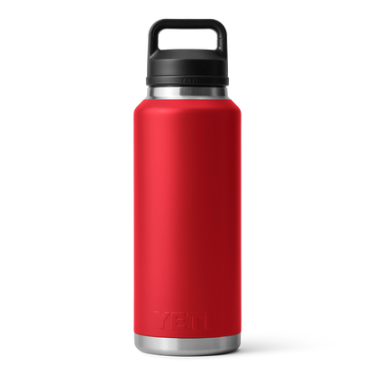 YETI Rambler® Borraccia da 46 oz (1,4 L) con tappo Chug Rescue Red