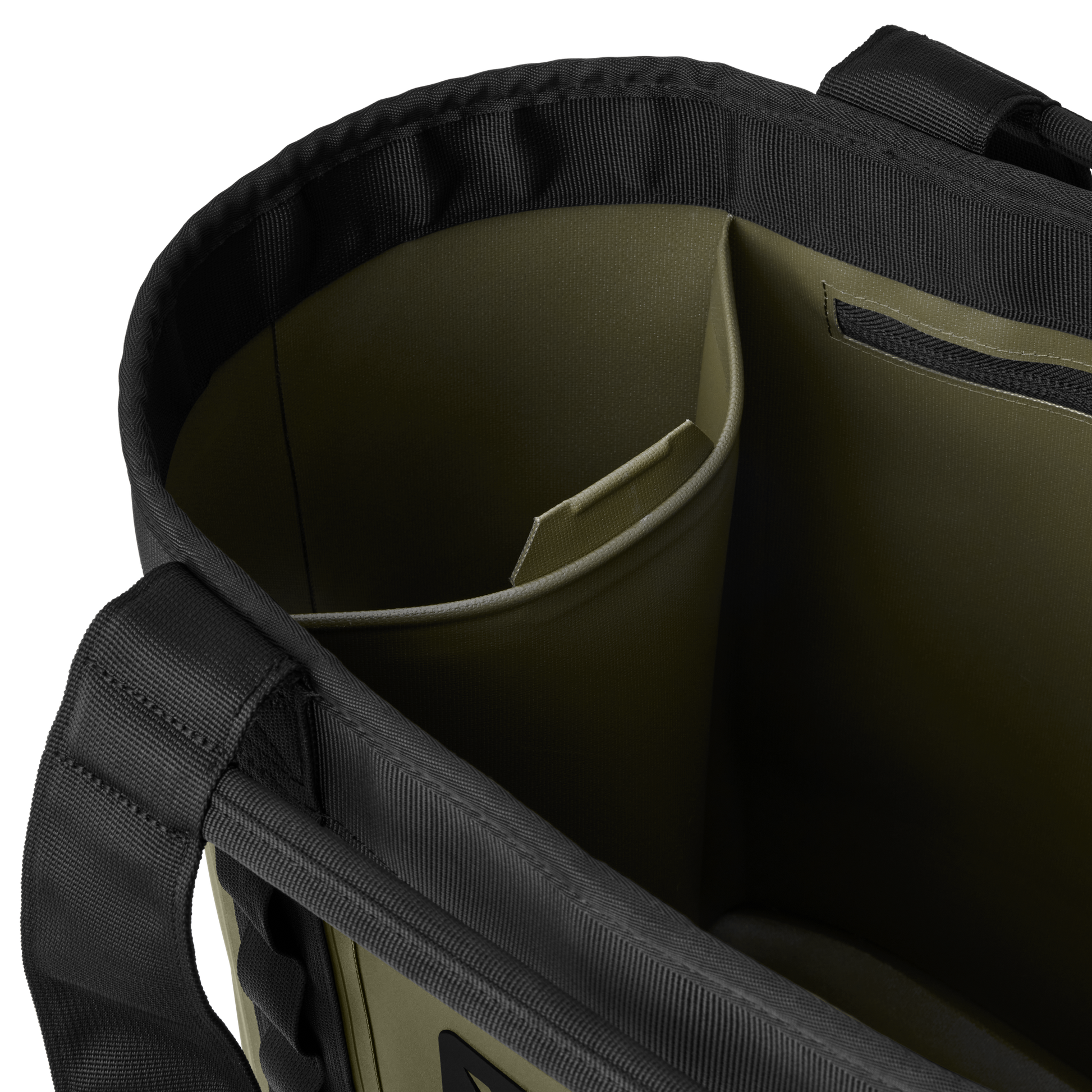 YETI Camino® 35 L Carryall Olive