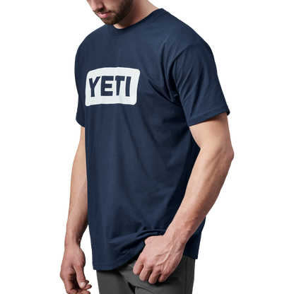 YETI T-shirt Premium a manica corta con logo Badge Navy/Bianco