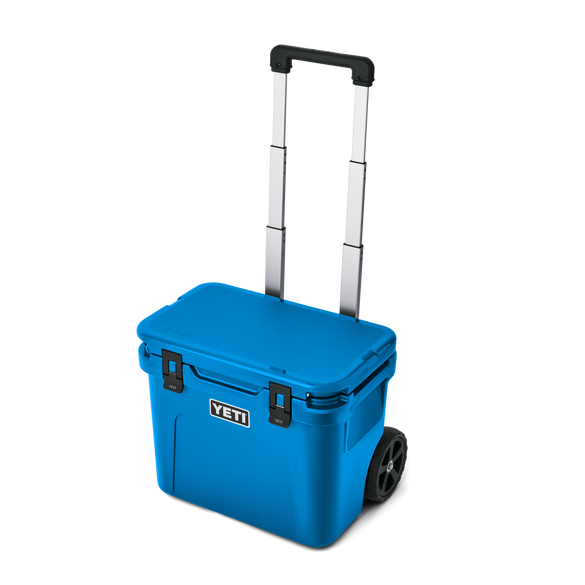 YETI Ghiacciaia su ruote Roadie® 32 Big Wave Blue