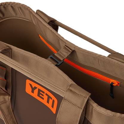 YETI Camino® 35 L Carryall Wetlands Brown