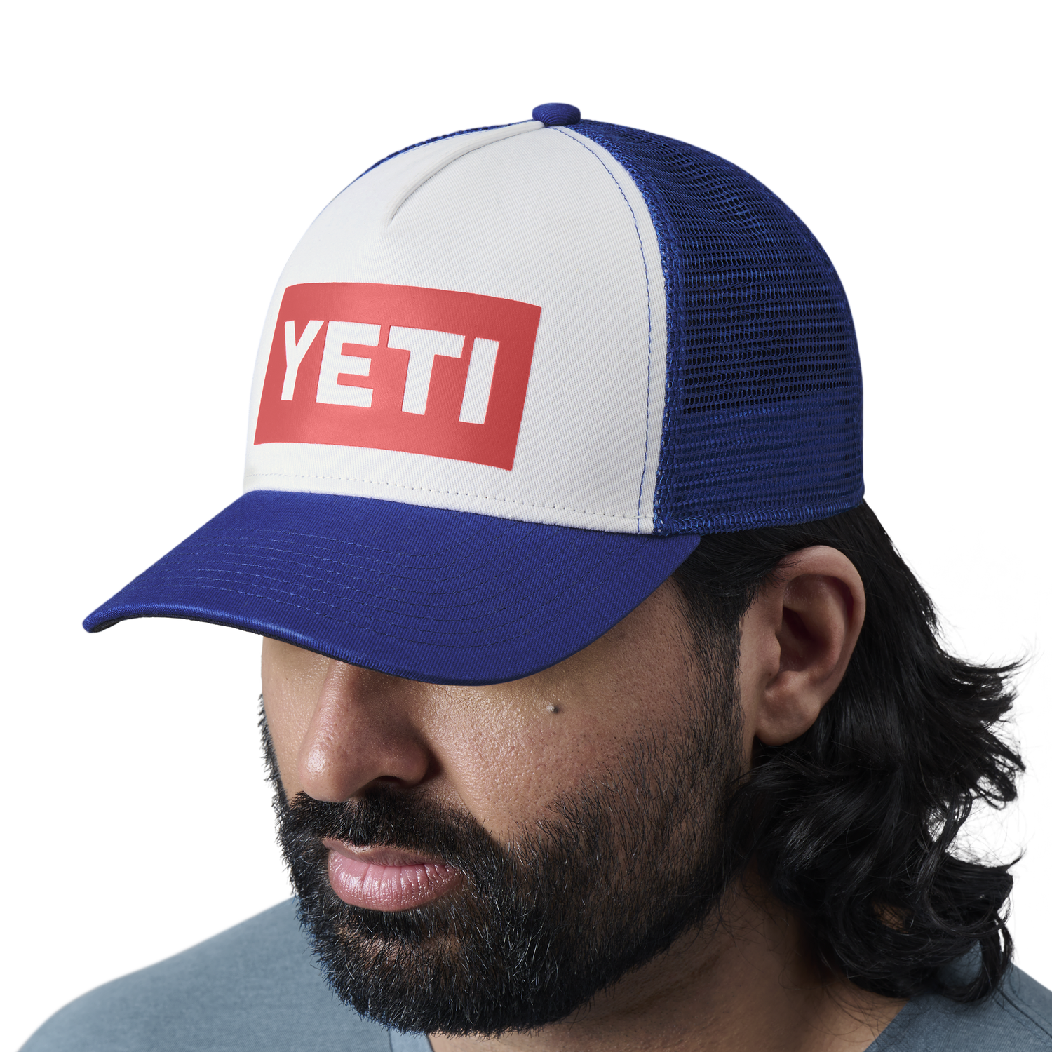 Cappello Trucker con logo Badge American YETI Blue/Bianco