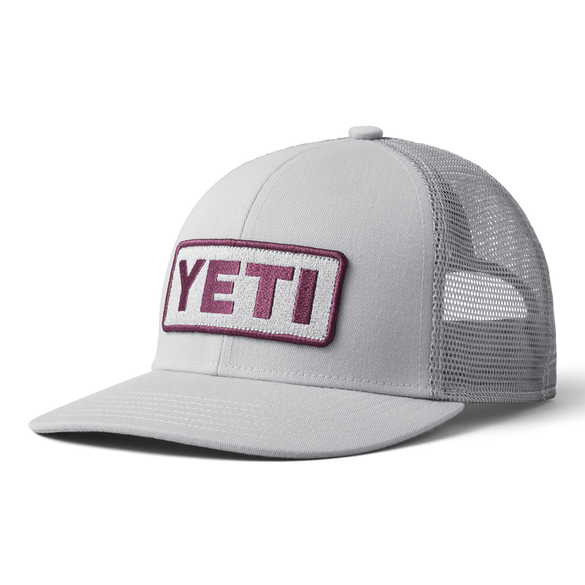 YETI Trucker con logo Badge F22 Grey